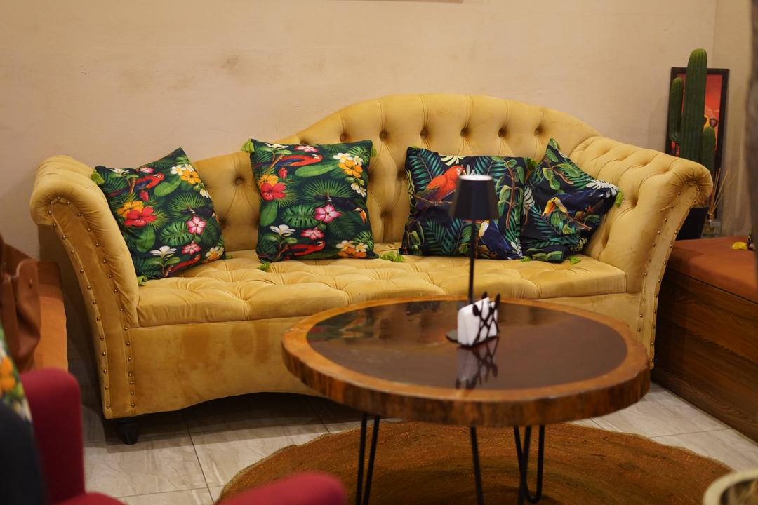 WARIS Restaurant Lounge